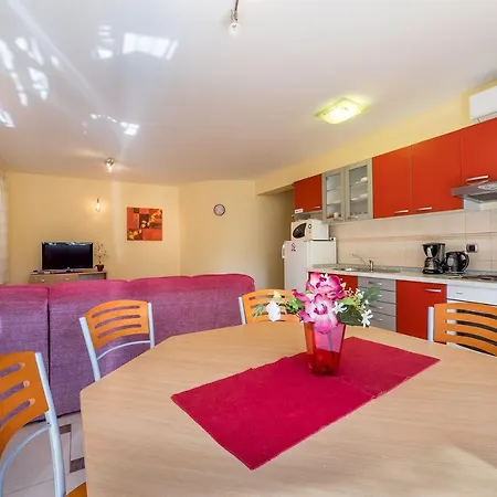Apartment Nur 350 Meter Zum Mit Klima, Wifi *