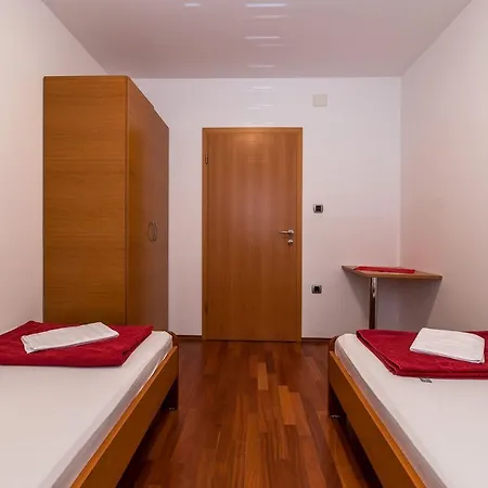 Nur 350 Meter Zum Mit Klima, Wifi * Baska (Krk)